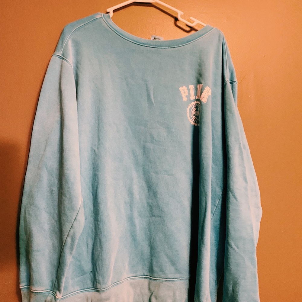 pink sweatshirt